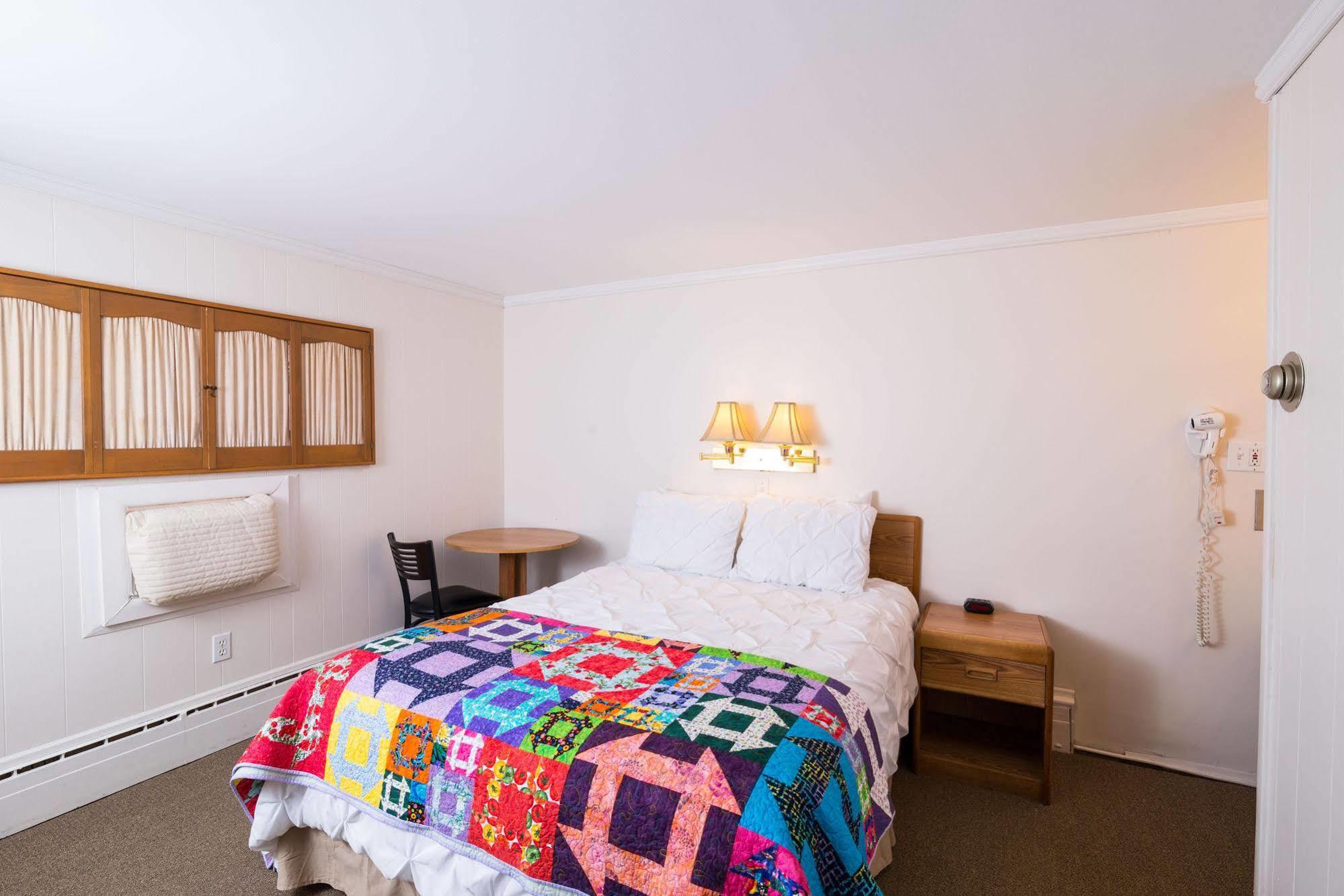 Lake Harmony Inn Экстерьер фото